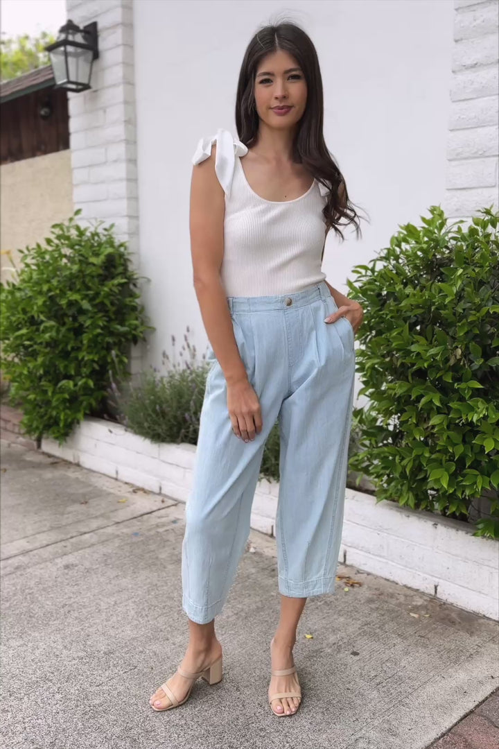 Sandy Pleated Capri Pants